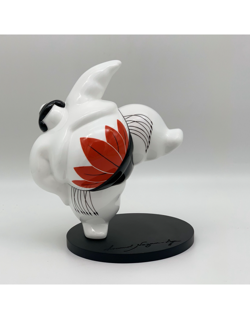 Kamala White Shiko M