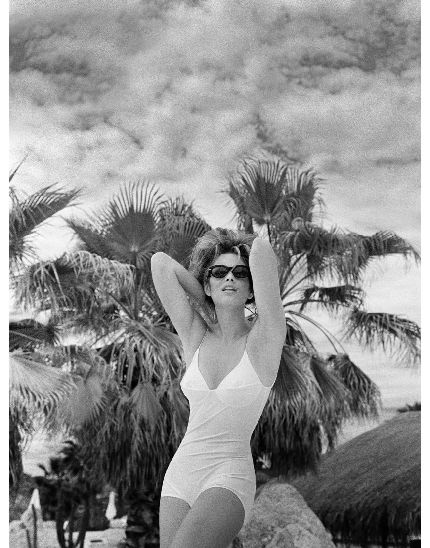 Cindy Crawford (St. Barth), 1990