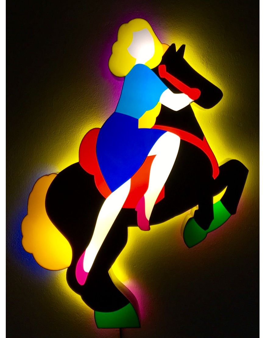 Pin up a cavallo (light sculpture)