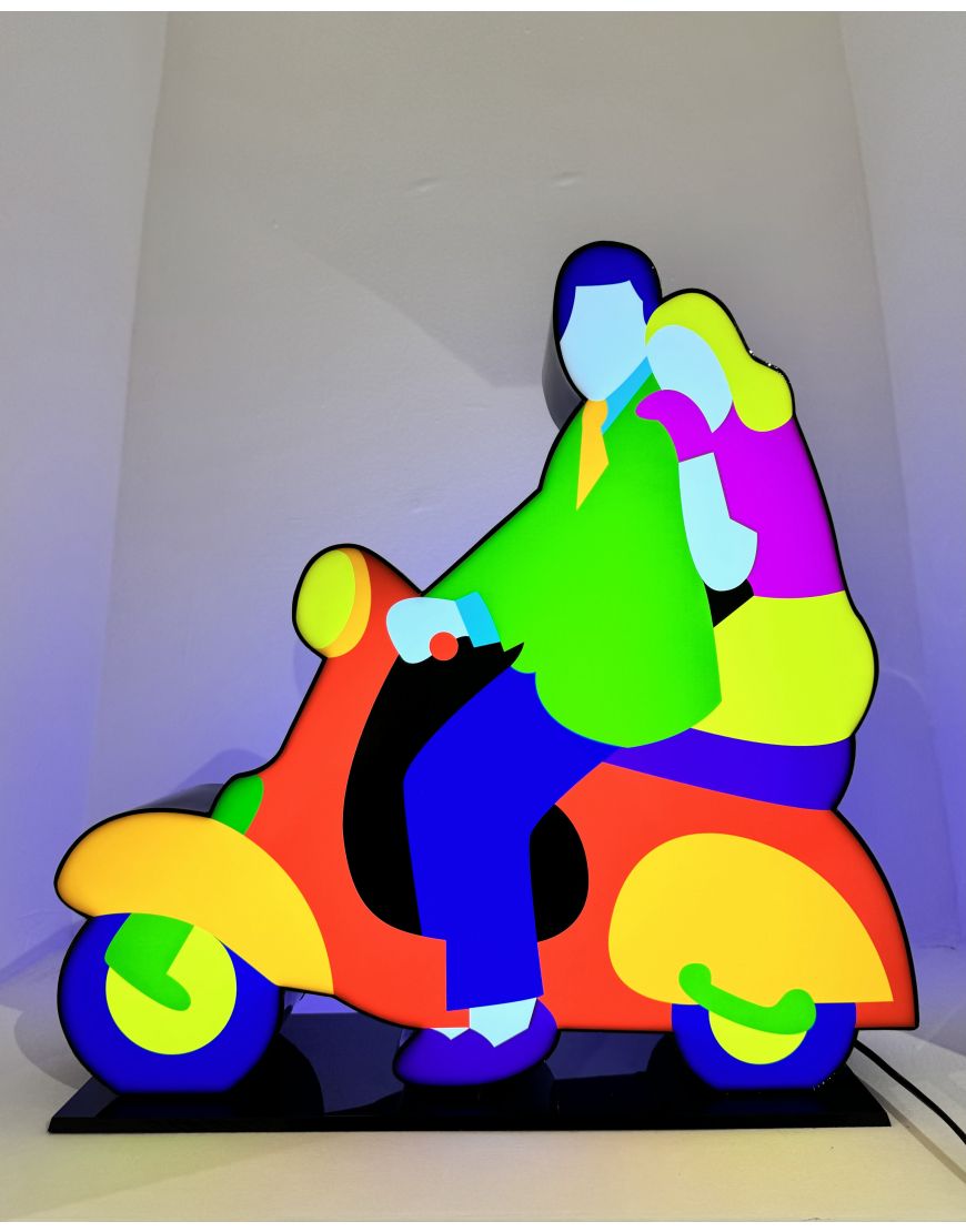 Coppia in Vespa (Light Sculpture)