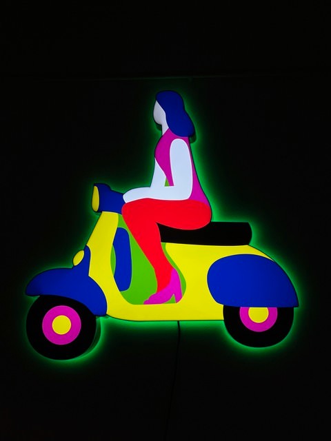 Pin Up in Vespa