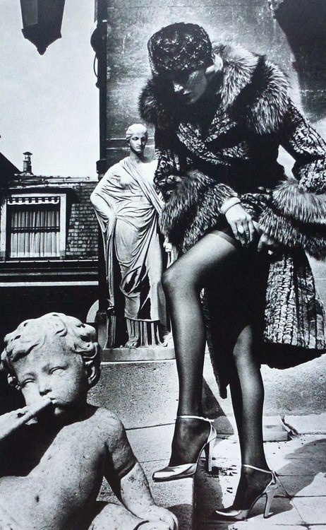 Helmut Newton - Fashion Photograph, Paris, 1976 - Hand signed photograph - Limited edition