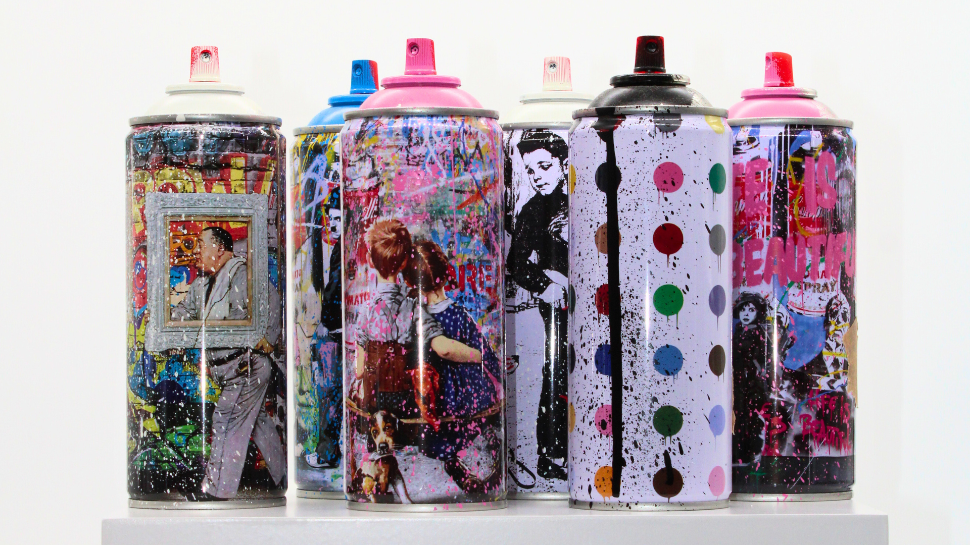 Contemporary Art in Small Format: The Trend Winning Over Collectors and Galleries
