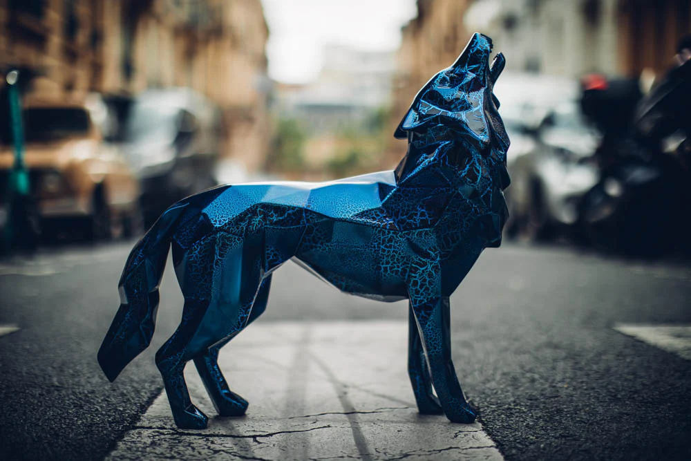 The Echo of the Wild: The Howl in 'Mauritius Blue' by Orlinski