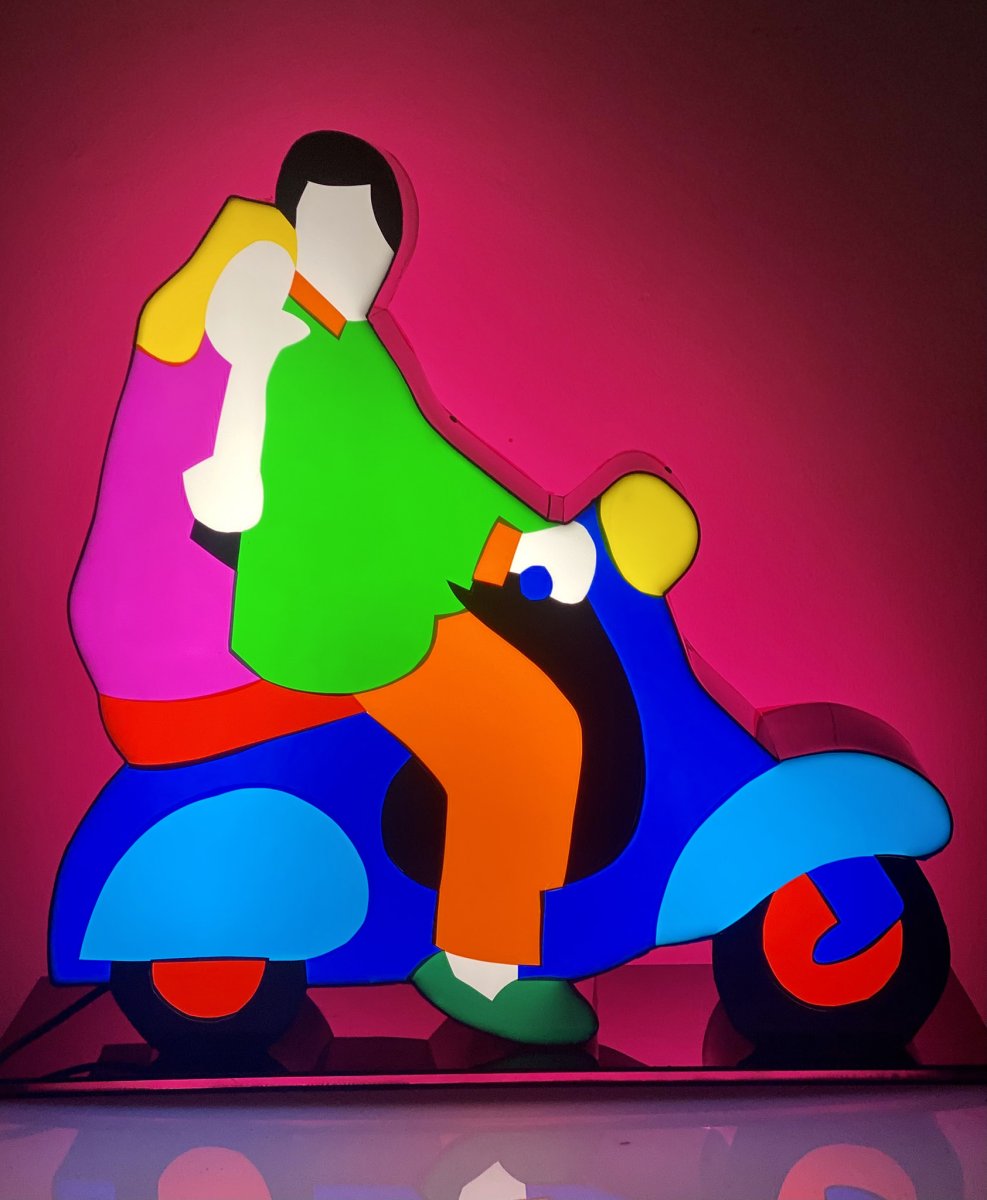 Vespa Colorata (Light Sculpture)