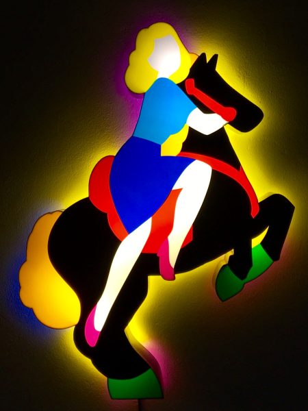 Pin up a cavallo  (light sculpture)