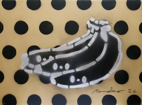 A Banana Gold Silver Black