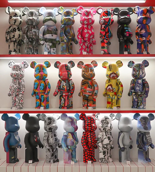 Everyone is Crazy About the Art Toys - From Kaws-Mania to Bearbrick