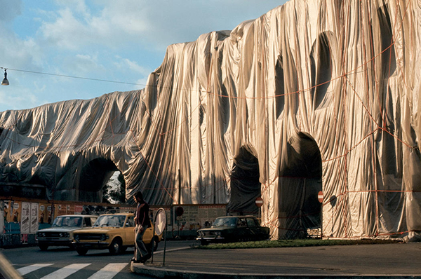 Christo-wrapped-roman-wall Christo-wrapped-roman-wall
